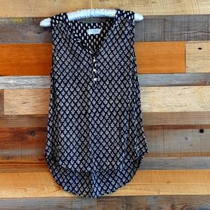 Velvet by Graham and Spencer Tank Top Navy Patterned with Buttons Sleeveless